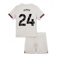 Chelsea Reece James #24 Replika babykläder Bortaställ Barn 2025-26 Kortärmad (+ korta byxor)
